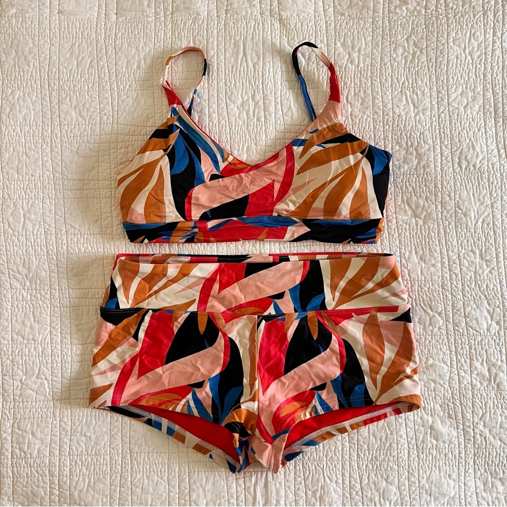 PRANA Willow Falls Reversible Top and Datum Bottom in  Tropics size Medium